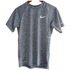 Nike Swim  Dri-Fit boy (youth) T-shirt size Small